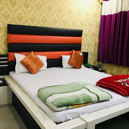 Hotel Natraj 瑟瑟拉姆 外观 照片