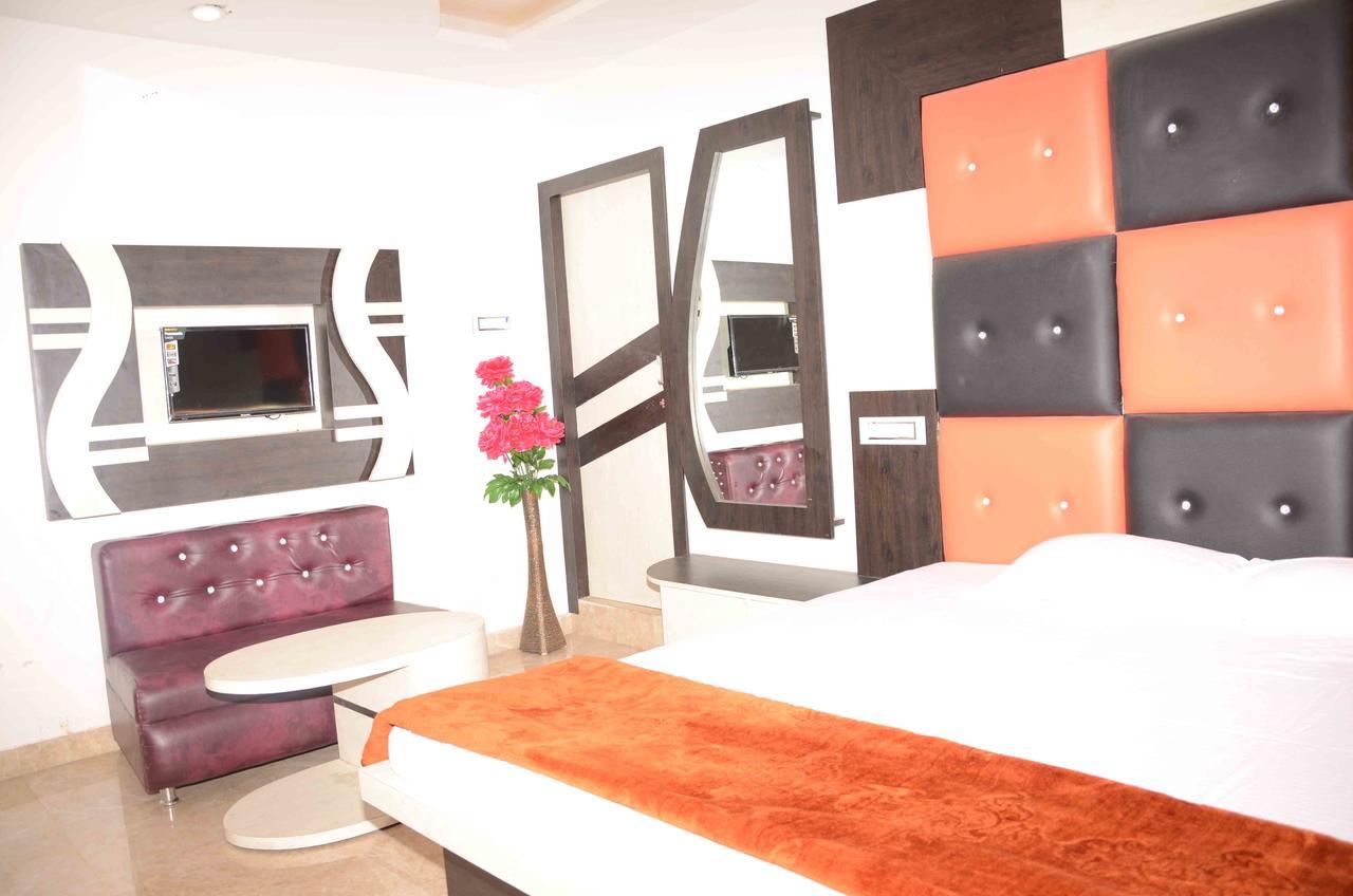 Hotel Natraj 瑟瑟拉姆 外观 照片